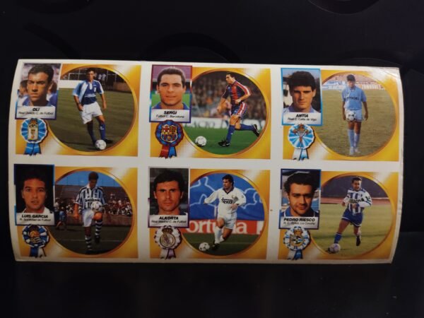 Cromos originales Ediciones Este Liga 94/95 con fotos de Antia, Sergi, Oli, Pedro Riesco, Alkorta y Luis García en acción con sus equipos.