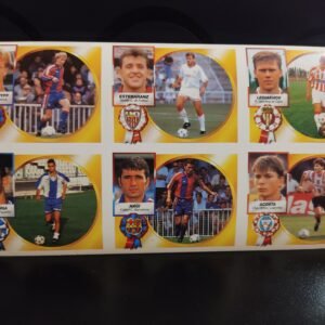Lámina de cromos originales Liga 94-95 Ediciones Este con fotos de fichajes como Jordi Cruyff, Hagi, Estebaranz, Ledakhov, José María y Acosta.