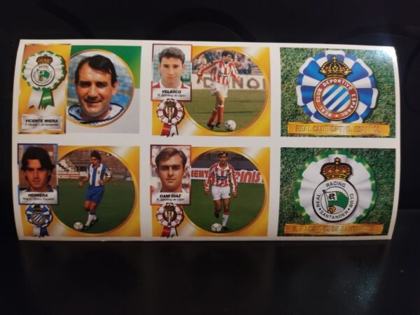 Cromos Liga 94-95 con Vicente Miera, Dani Díaz, Velasco, Herrera y escudos del Racing y Espanyol en lámina original.