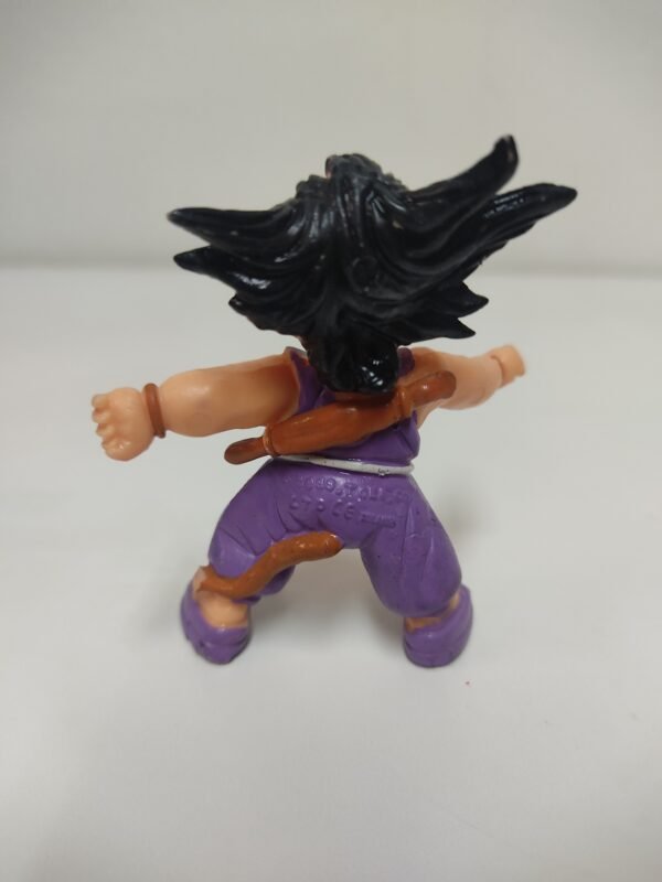 Vista trasera de Goku niño con licencia Toei Animation 1988