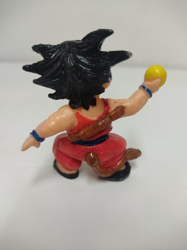 figura goku niño