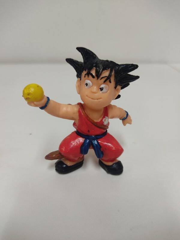 Figura coleccionable de Goku niño con esfera del dragón, estilo clásico de Dragon Ball