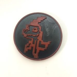 Slammer número 8 de Digimon con diseño pixelado rojo mate sobre fondo negro estilo retro 8-bit