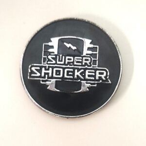 Slammer número 20 de Digimon Super Shocker en color plata sobre fondo negro