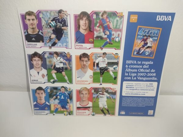 Fotografías del álbum oficial Panini Liga 2007-2008 que incluyen portada, índice, páginas interiores con espacios para cromos y láminas promocionales con futbolistas históricos de LaLiga como Casillas, Henry, Van Nistelrooy y Raúl.