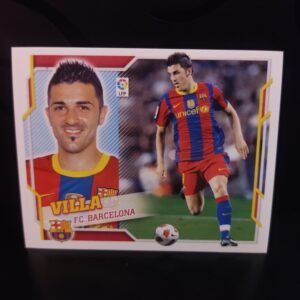 Cromo Colecciones Este de David Villa, FC Barcelona, últimos fichajes temporada 2010/11, con datos personales y trayectoria.