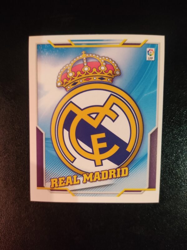 Cromo escudo Real Madrid, temporada 2010/11, colección Liga BBVA Colecciones Este.