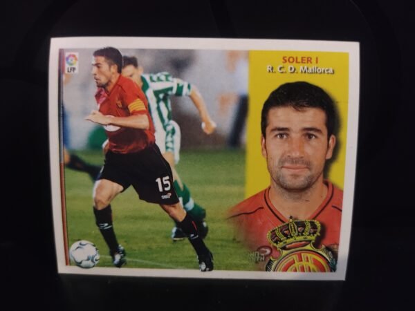 Lote de 7 cromos vintage Colecciones Este de LaLiga con jugadores del Sevilla FC, Atlético de Madrid, Real Zaragoza, Deportivo Alavés y RCD Mallorca.
