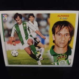 Cromos antiguos de fútbol español con imágenes de jugadores históricos en acción y en primer plano, pertenecientes a clubes como FC Barcelona, Real Betis, Deportivo Alavés, RCD Mallorca y Real Valladolid, correspondientes a diferentes temporadas de La Liga.