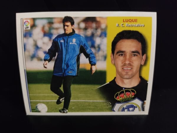 Cromos antiguos de jugadores del Real Betis y R.C. Recreativo de la Liga Española (LFP) en acción y retrato.