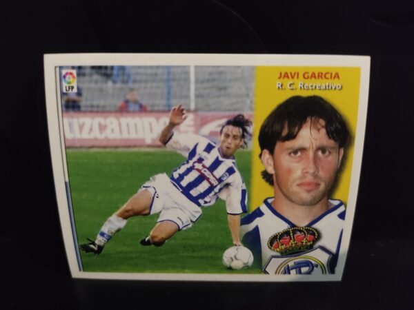 Cromos antiguos de jugadores del Real Betis y R.C. Recreativo de la Liga Española (LFP) en acción y retrato.