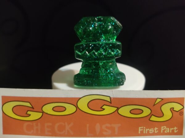 Fotografías de figuras coleccionables Gogo’s Crazy Bones Serie 1 en diversos colores y formas, exhibidas junto a una tarjeta de checklist con el logo oficial.